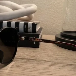 Dior | Accessories | Christian Dior Sunglasses Onde2  display picture 1